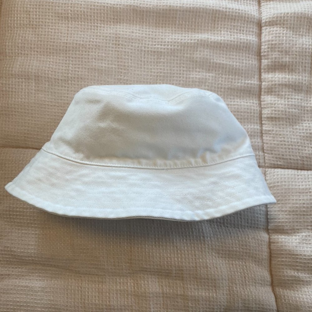 Girlfriend Collective 50/50 Bucket Hat - White